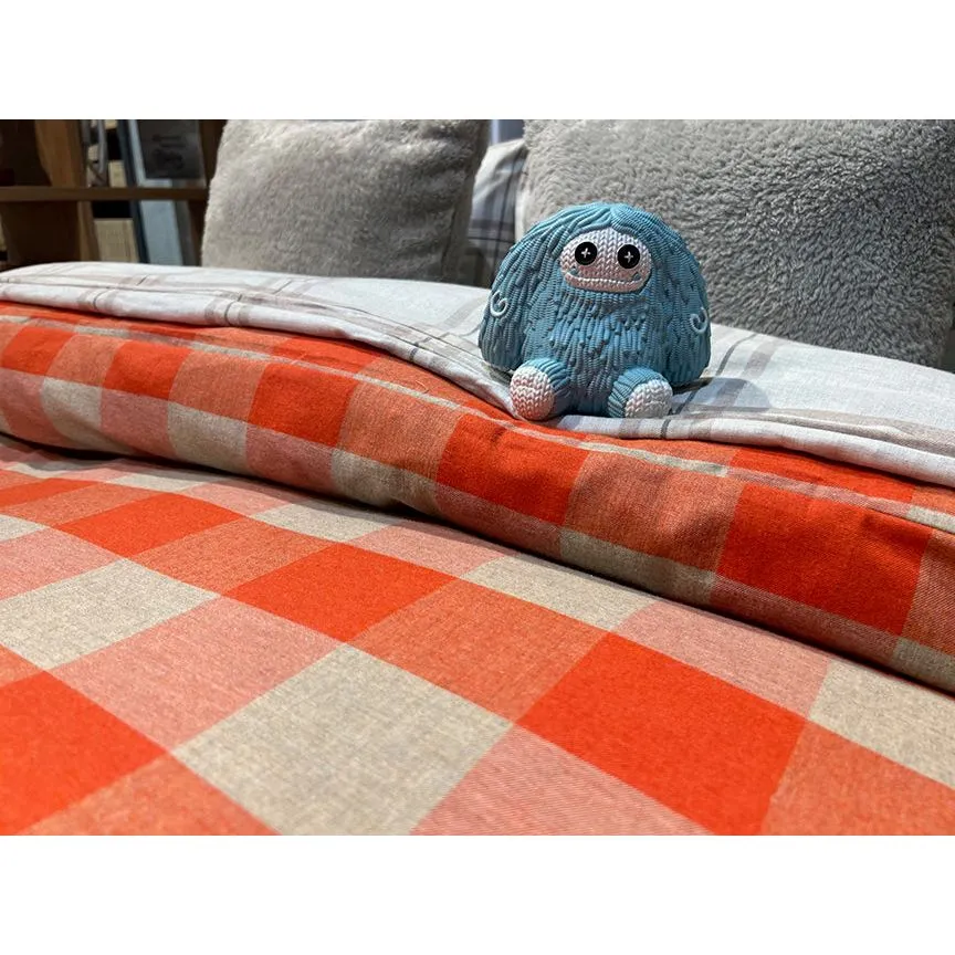 Reverse Chomp Figure